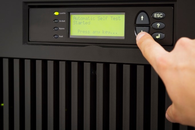 як довго заряджається джерело безперебійного живлення